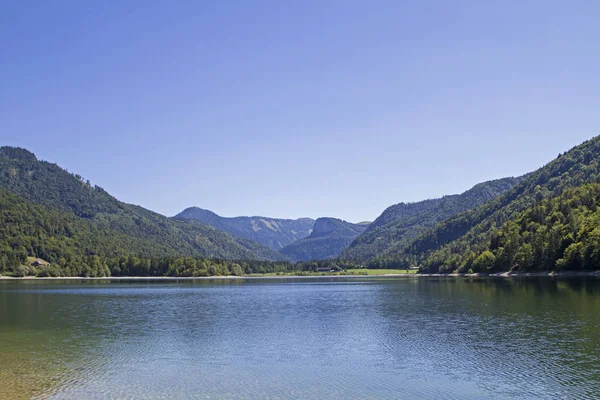 Idílico Lago Hintersee Debe Tranquilidad Los Relativamente Pocos Visitantes Las —  Fotos de Stock