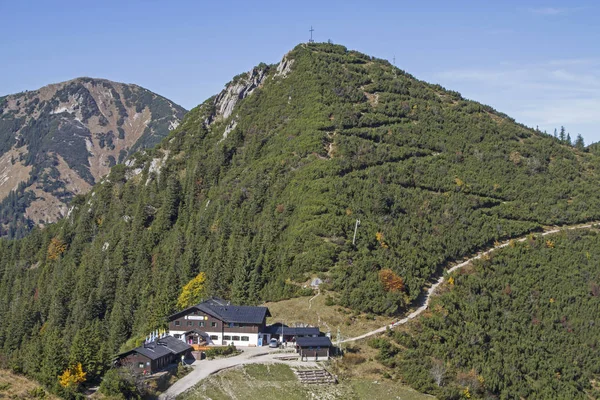 Berggasthof Herzogstand Zwischen Kochelsee Und Walchensee Auf Einem Sattel Hintergrund — Stockfoto