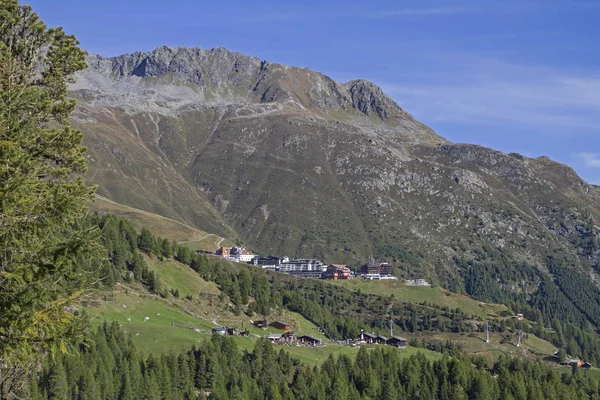 Hochsölden Hotel Położona Dolinie Oetz Który Jest Popularny Wśród Narciarzy — Zdjęcie stockowe