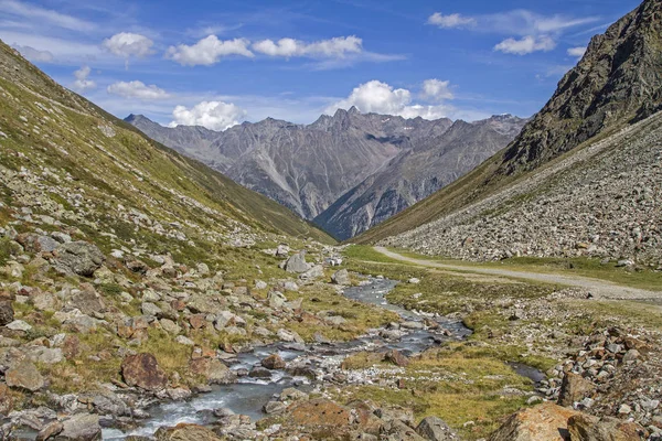 Idyllische Landschap Met Bergbeek Rettenbach Vallei Ten Westen Van Sölden — Stockfoto