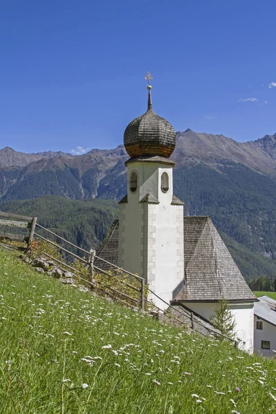 Kościół Bolesnej Matki Bożej Koefels Sielankowej Wiosce 1403 Tyrolskiej Tztal — Zdjęcie stockowe