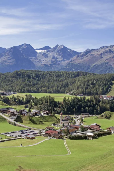 Niederthai Idylliczne Wioska Leży Około 1540 Dolinie Horlach Alpy Sztubajskie — Zdjęcie stockowe
