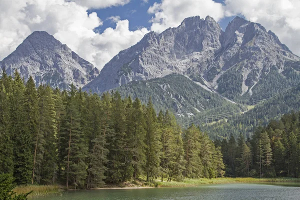 Jezioro Mittersee Jezioro Góry Obszarze Przygranicznym Lechtaler Alpy Góry Mieminger — Zdjęcie stockowe