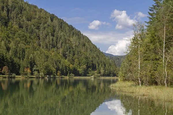 Skapad Jordskred Pillersee Norr Hochfilzen Tyrolen Ett Populärt Resmål För — Stockfoto