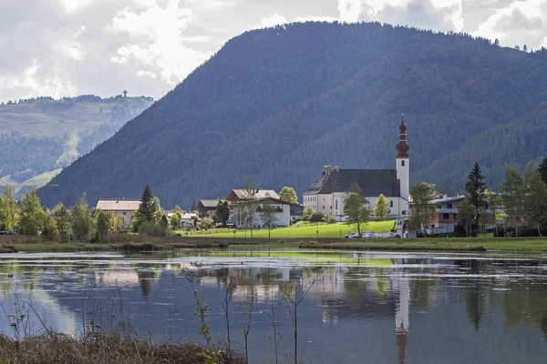 Skapad Jordskred Pillersee Norr Hochfilzen Tyrolen Ett Populärt Resmål För — Stockfoto