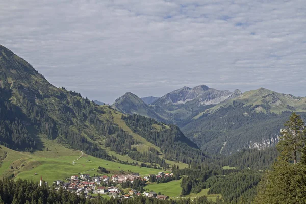Podjazd Berwang Alpkopf Można Wziąć Ten Piękny Widok Idylliczne Wioski — Zdjęcie stockowe