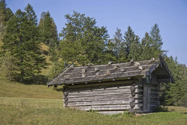 Hay hut op Lake Ferchensee — Stockfoto
