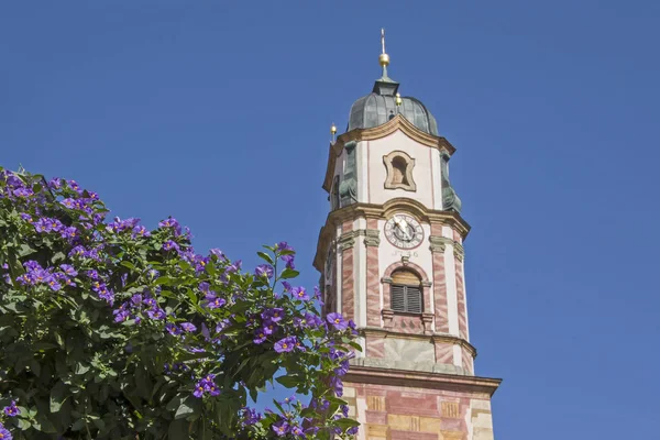 Pfarrkirche św. Piotr i Paweł w Mittenwaldzie — Zdjęcie stockowe