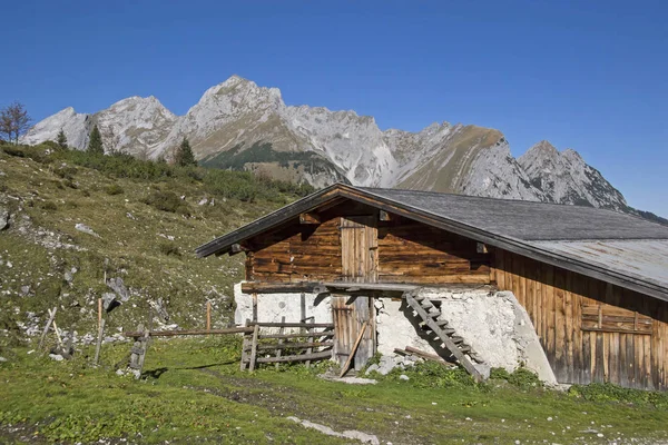Ladizalm v pohoří Karwendel v Tyrolsku — Stock fotografie