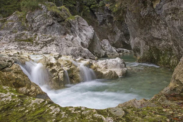Jogos de água em Tirol — Fotografia de Stock