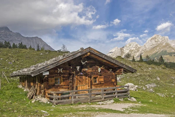 Ladizalm nas montanhas Karwendel no Tirol — Fotografia de Stock