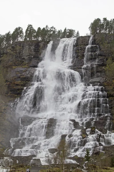 Tvindefossen in Norwegen — Stockfoto