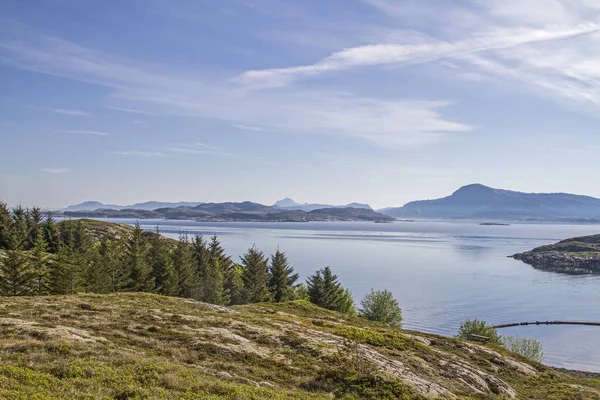 Fjord-krajina v Lauvoyi — Stock fotografie