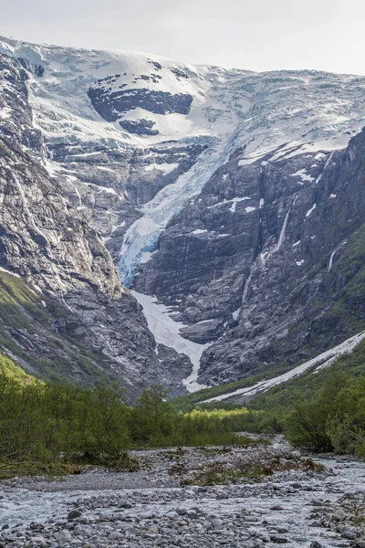 Kjenndalsbreen в Норвегии — стоковое фото