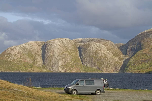 Kamperen op de fjord OSen — Stockfoto