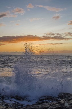 Kötü bir hava gününden sonra gün batımı