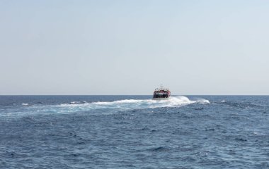 doğal park Cinque Terre İtalya önünde yelken turist feribot
