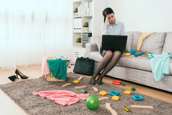 Hard Werkende Business Huisvrouw Voel Frustratie Samen Werken Een Rommelige — Stockfoto