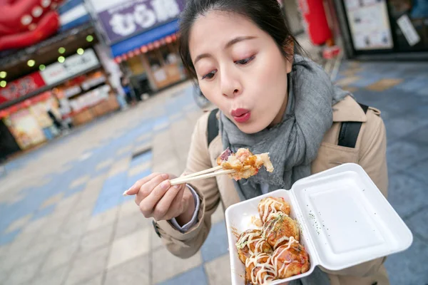 Octopus Balls Too Hot Eat Cute Woman Blowing Waiting Eat — Stock Photo, Image