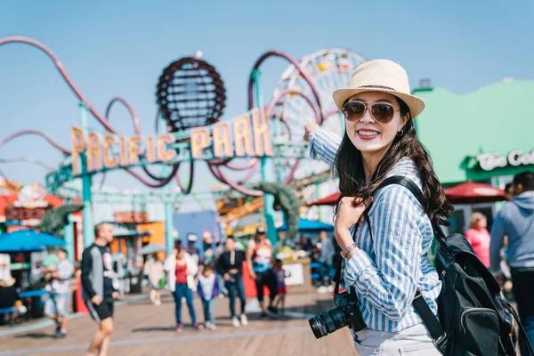 Joyfully Female Tourist Excited Pointing Amusement Park Face Camera — Stock Photo, Image