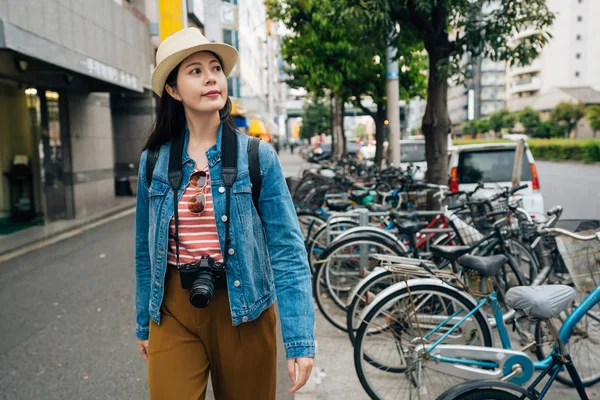 Jonge Lens Man Reis Lopen Weg Osaka Japan Vele Fiets — Stockfoto