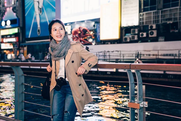 Elegante Oficina Dama Llevar Slr Cámara Turismo Dotonbori Osaka Japón — Foto de Stock