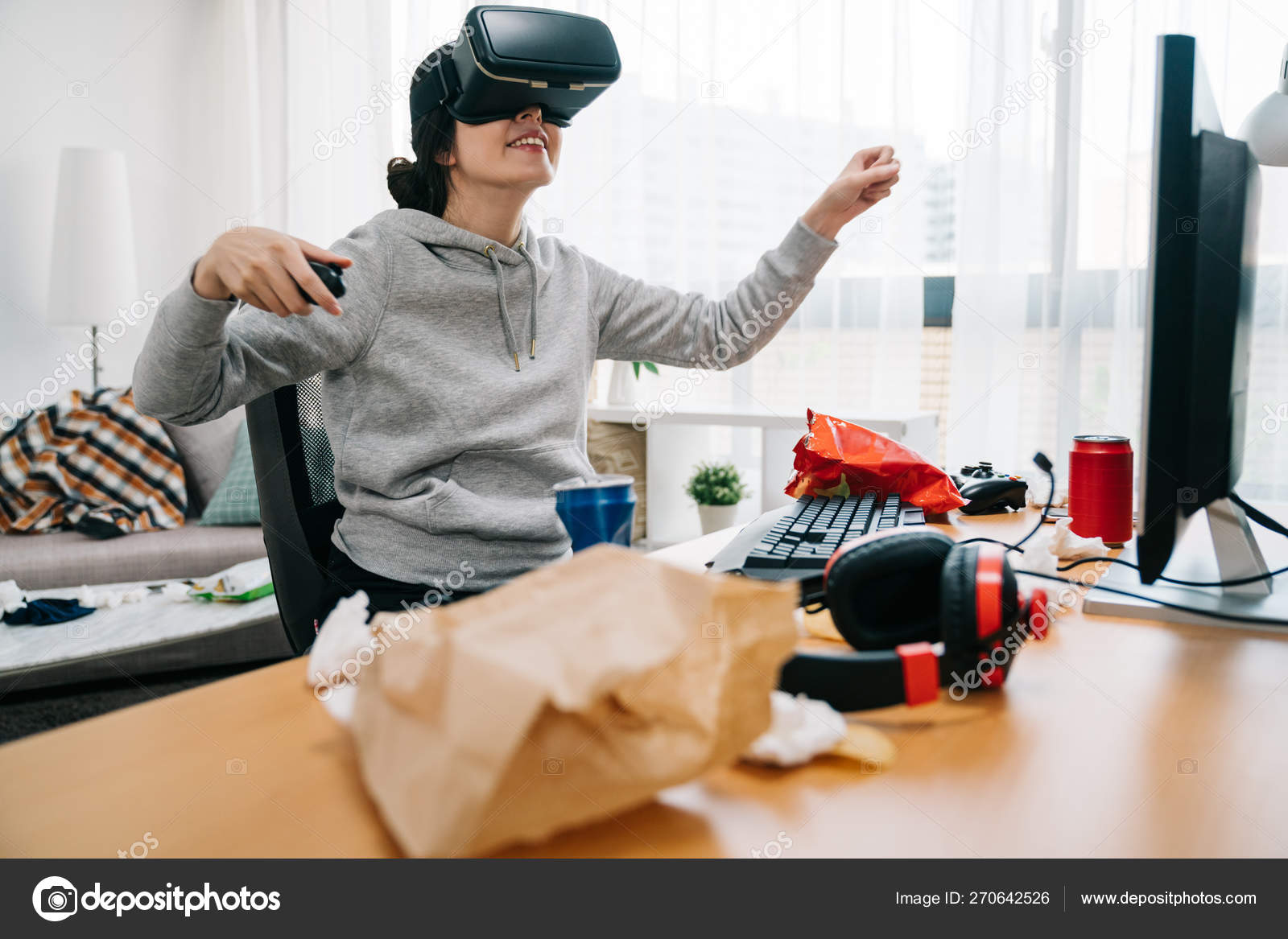 Girl geek in vr goggles having fun in summer — Stock Photo