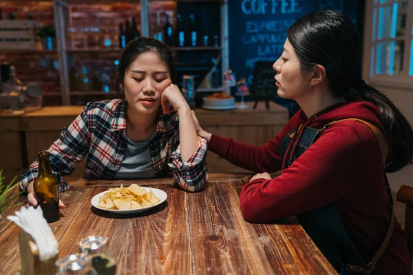 Sad lady end relationship waitress comforting — Stock Photo, Image