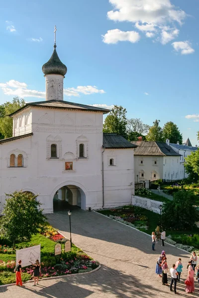 Verkündigungstor Kirche des Klosters, Russland, Susdal, 13. Juli 2014 — Stockfoto