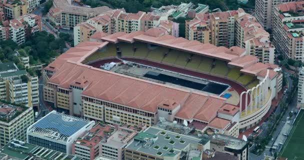 Fontvieille 摩纳哥 2018年5月17日 球场位于 Fontvieille 是路易 体育场的鸟瞰图 作为摩纳哥和摩纳哥国家队的家 协会4K — 图库视频影像