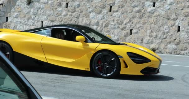 Beaulieu Sur Mer France June 2018 Beautiful Yellow Mclaren 720S — Stock Video