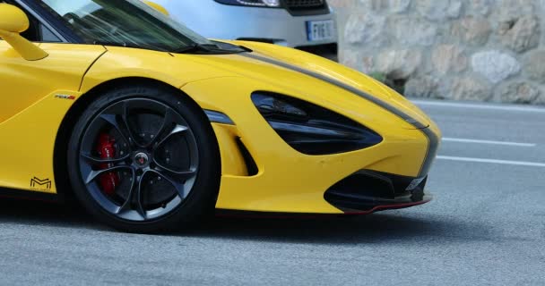 Beaulieu Sur Mer Frankrijk Juni 2018 Mooie Gele Mclaren 720S — Stockvideo