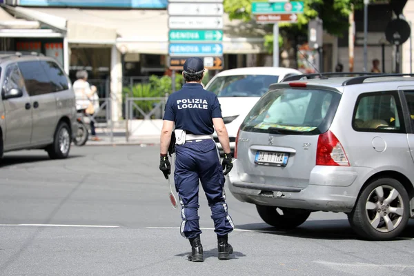San Remo Italië Juni 2018 Italiaanse Politieagent Polizia Locale Uniform — Stockfoto