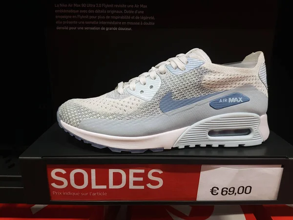 Villefontaine França Julho 2018 Multicolor Nike Air Max Shoe Display — Fotografia de Stock