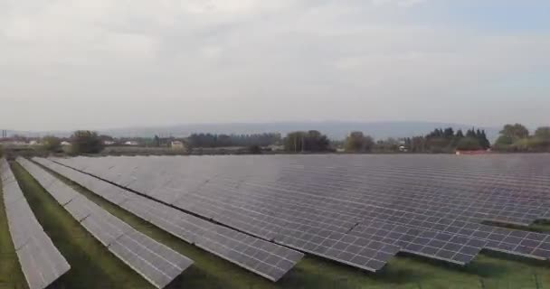 Vista Desde Ventana Tren Alta Velocidad Francesa Granja Solar Campo — Vídeos de Stock