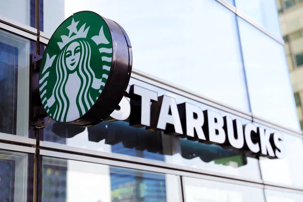 Paris Frankrijk Oktober 2018 Starbucks Coffee Shop Mermaid Logo Wordt — Stockfoto