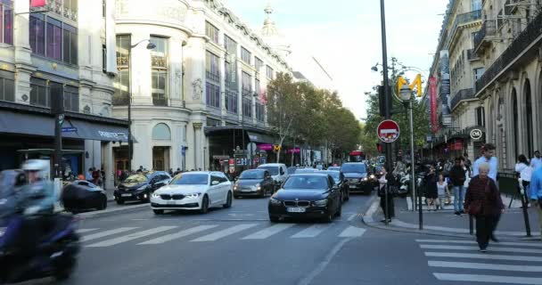 Paris França Outubro 2018 Rush Hour Traffic Streets Paris Boulevard — Vídeo de Stock