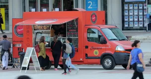 Париж Франція Жовтня 2018 Французька Їжа Вантажних Автомобілів Межами Cheesers — стокове відео