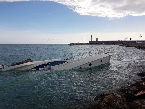 Close View Luxury Yacht Half Sunken Storm Mediterranean Sea France — Stock Photo, Image