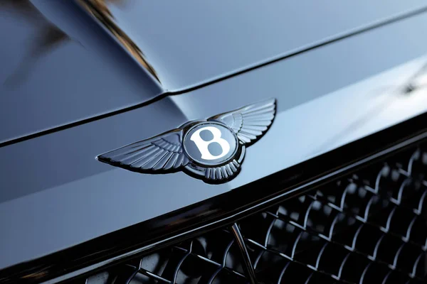 Monte Carlo Monaco September 2018 Shining Bentley Winged Logo Emblem — Stock Photo, Image