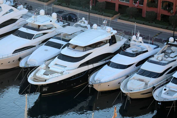 Fontvieille Mônaco Janeiro 2019 Top View Luxurious Yachts Megayachts Lined — Fotografia de Stock