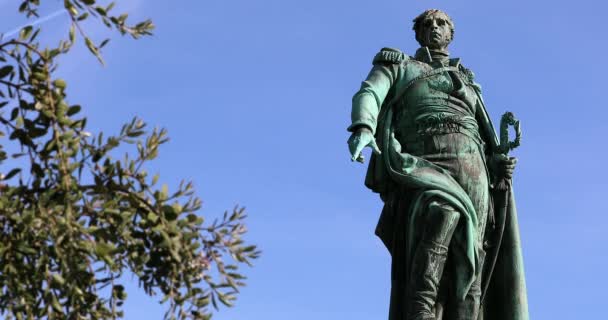 Oude Bronzen Standbeeld Van Andre Massena Van Maarschalk Sculptuur Werd — Stockvideo