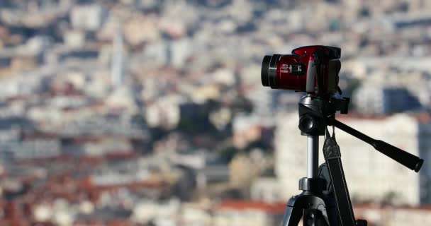 Nicea Francja Lutego 2019 Aparat Cyfrowy Czerwony Most Statywie Biorąc — Wideo stockowe