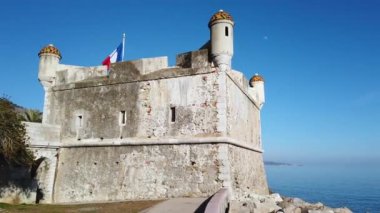 Bastion Müzesi, eski kale içinde Harbor, Menton, Alpes-Maritimes bölümü, Provence-Alpes-Cote d'Azur, French Riviera, Fransa, Avrupa - 4k çözünürlük