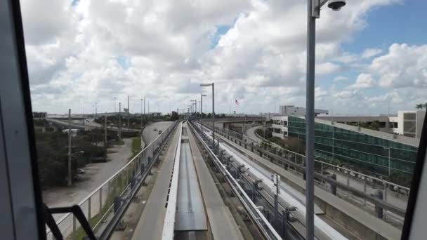 Miami Florida Estados Unidos Febrero 2019 Montar Skytrain Del Aeropuerto — Vídeo de stock