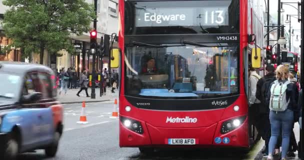 London Großbritannien Mai 2019 Mcv Evoseti Volvo Doppeldeckerbus London Menschen — Stockvideo