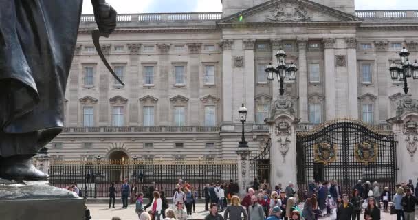 Londýn Spojené Království Května 2019 Hlavní Fasáda Buckinghamského Paláce Viděných — Stock video