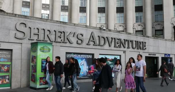 London Május 2019 Külseje Dreamwork Tours Shrek Adventure London Turistalátványosság — Stock videók