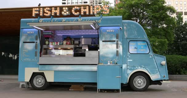 London May 2019 Fish Chips Van Side View Retro Blue — Stock Video