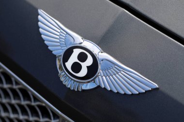 Bentley Kanatlı B Logosu